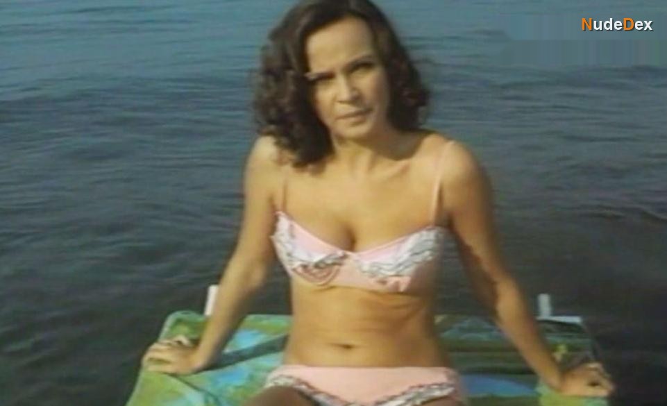 Laura Antonelli in Peccato Veniale, photo 3
