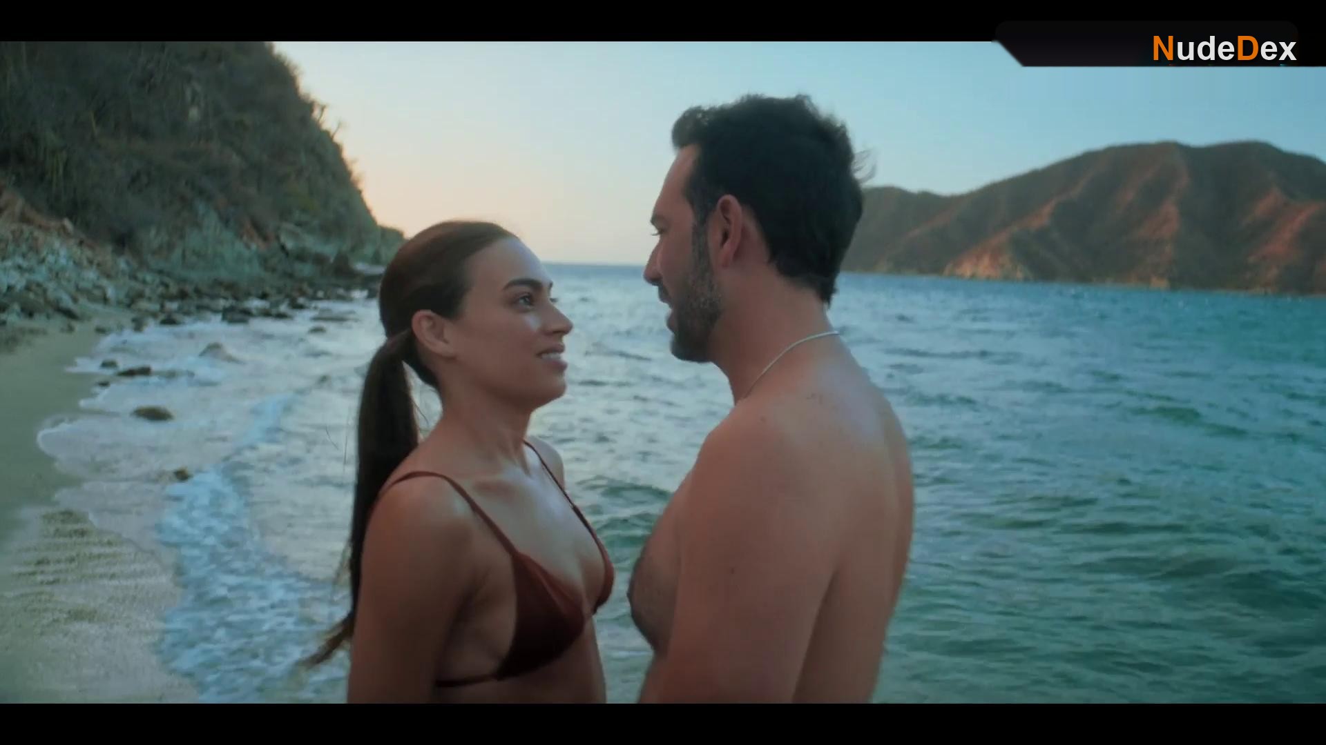 Laura Archbold in Medusa, photo 2