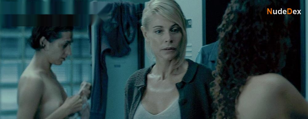 Laura Barba in Julia S Eyes, photo 1