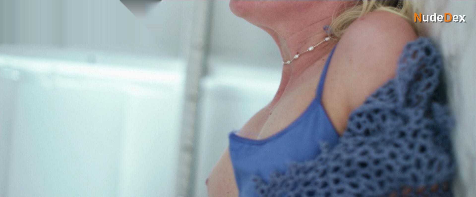 Laura Birn in A Walk Among The Tombstones, photo 3