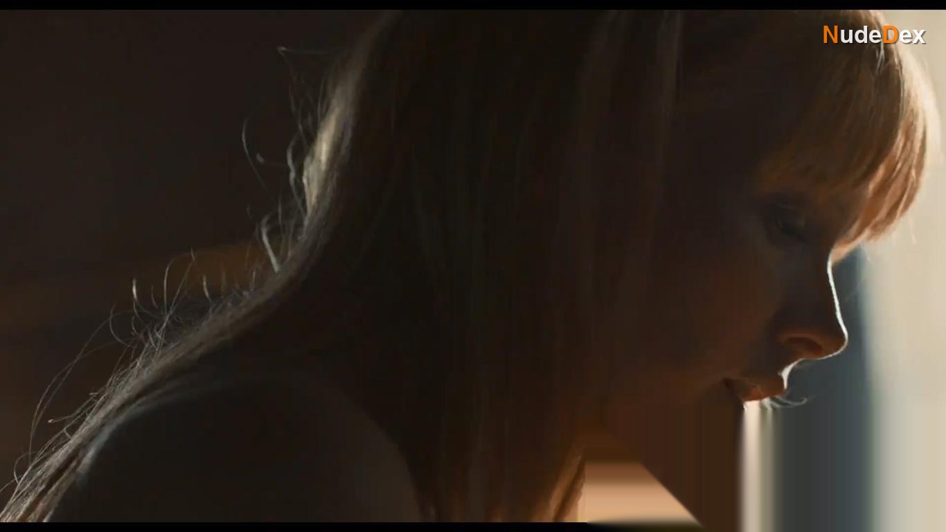 Laura Birn in Love And Fury, photo 4
