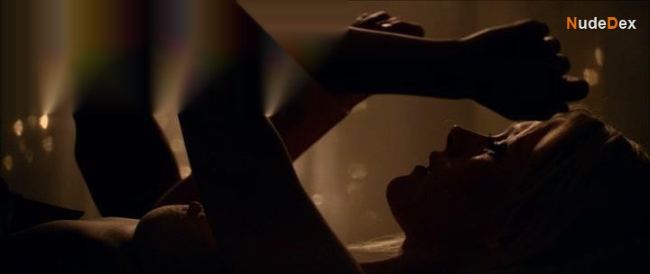 Laura Birn in Void, photo 19