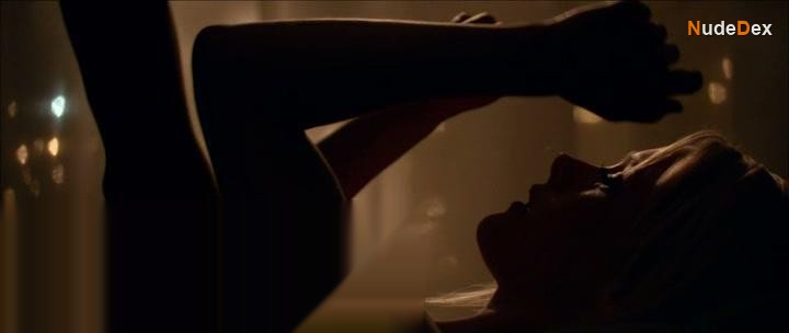 Laura Birn in Void, photo 28
