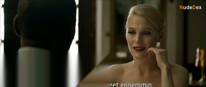 Laura Birn in Void, photo 29