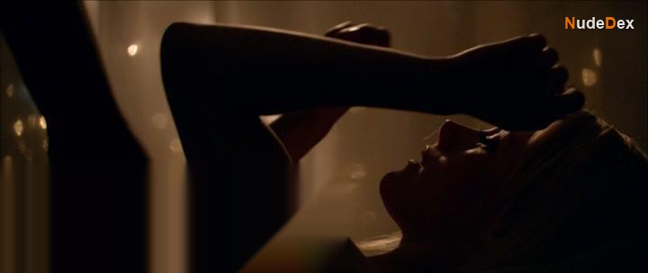 Laura Birn in Void, photo 36