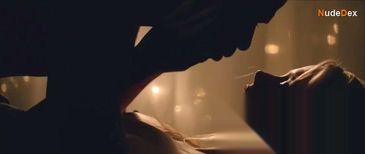 Laura Birn in Void, photo 44