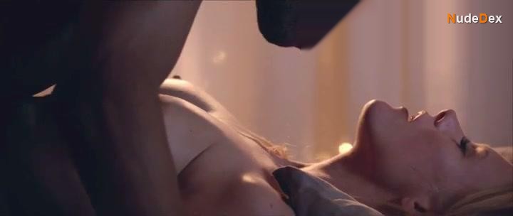 Laura Birn in Void, photo 66