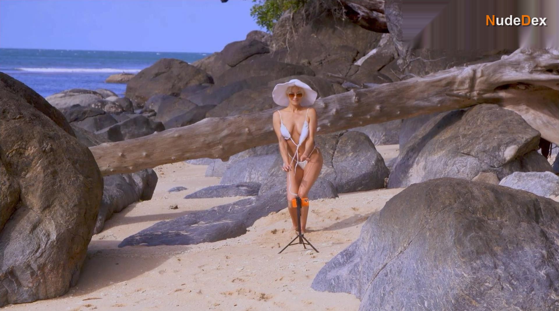 Laura Desiree in Below Deck Down Under, photo 1