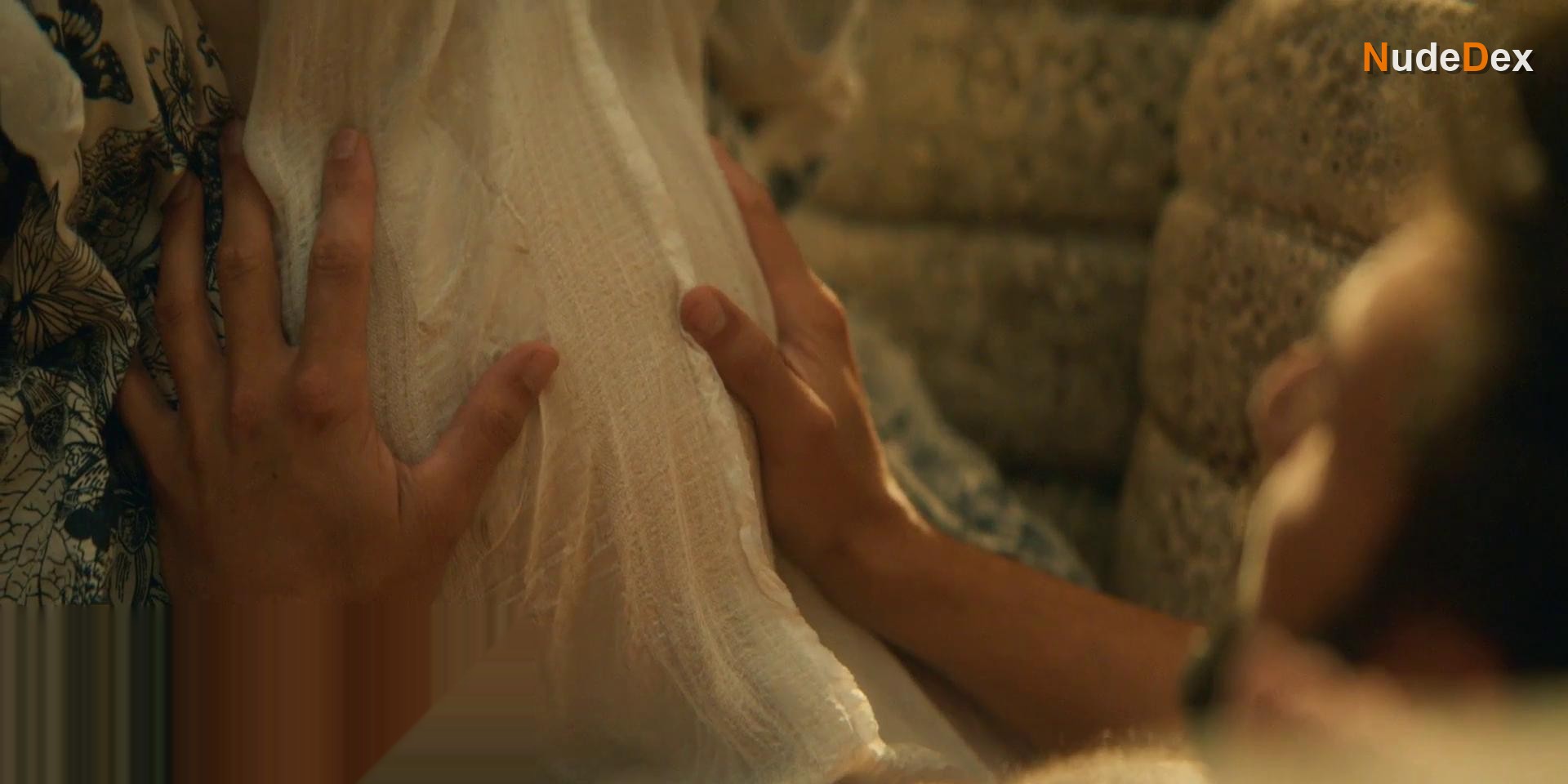 Laura Domenge in Escort Boys, photo 2