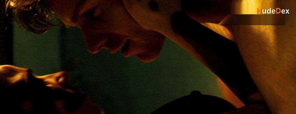 Laura Donnelly in Dread, photo 2
