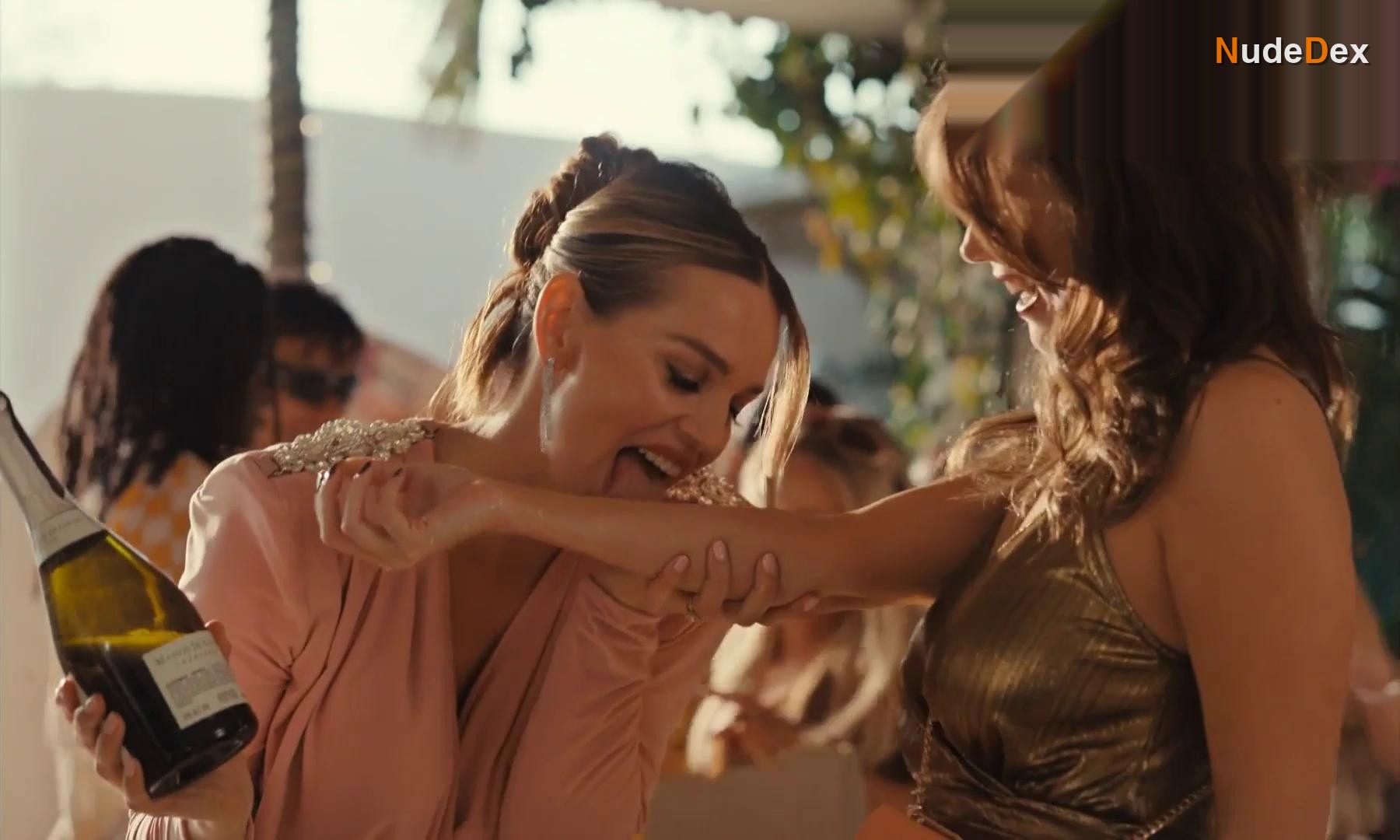 Laura Gordon in Watching You, photo 11