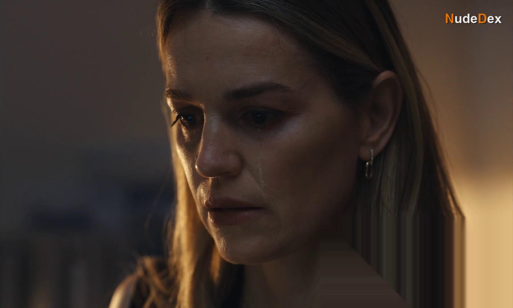 Laura Gordon in Watching You, photo 17