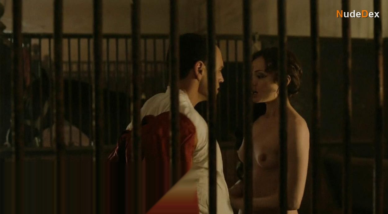 Laura Haddock in Da Vinci's Demons, photo 6