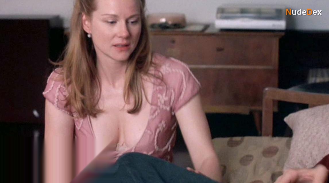 Laura Linney in P S, photo 6