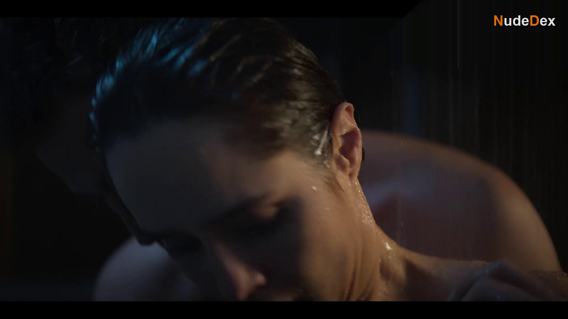 Laura Londono in The Marked Heart, photo 1