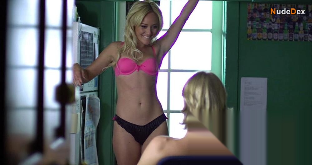 Lauren C. Mayhew in Frat Party, photo 4