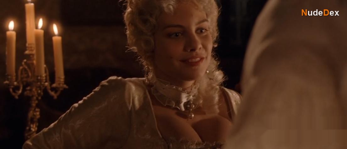 Lauren Cohan in Casanova, photo 1