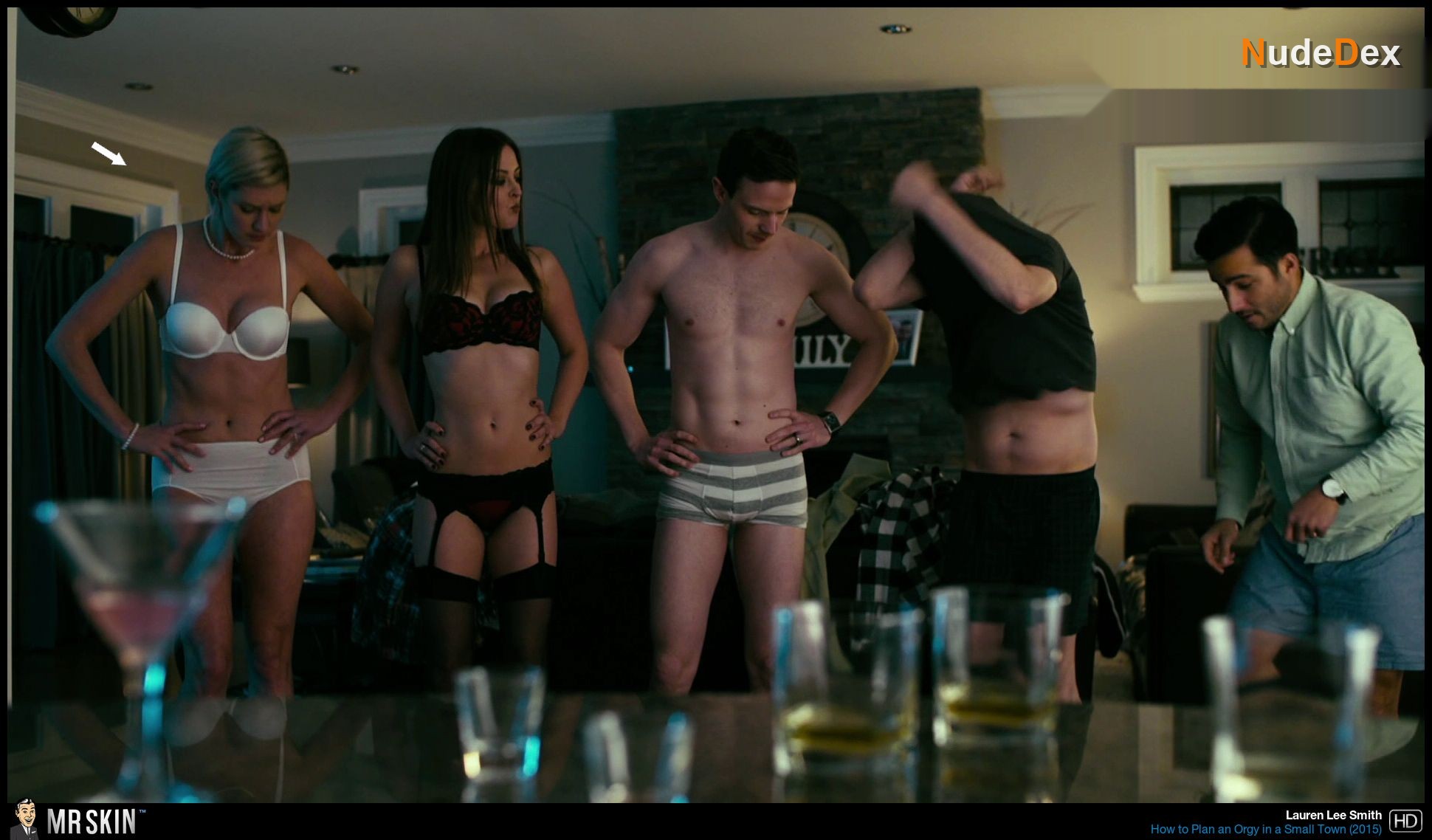 Lauren Lee Smith in How To Plan An Orgy In A Small Town, photo 14