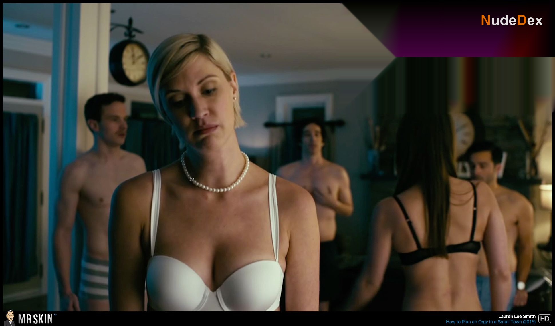 Lauren Lee Smith in How To Plan An Orgy In A Small Town, photo 15