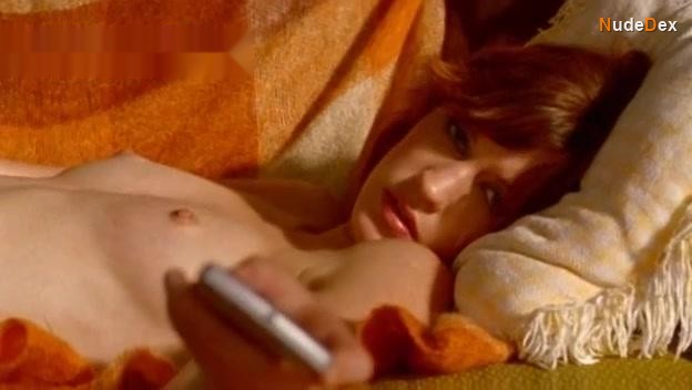 Lauren Lee Smith in Lie With Me, photo 4
