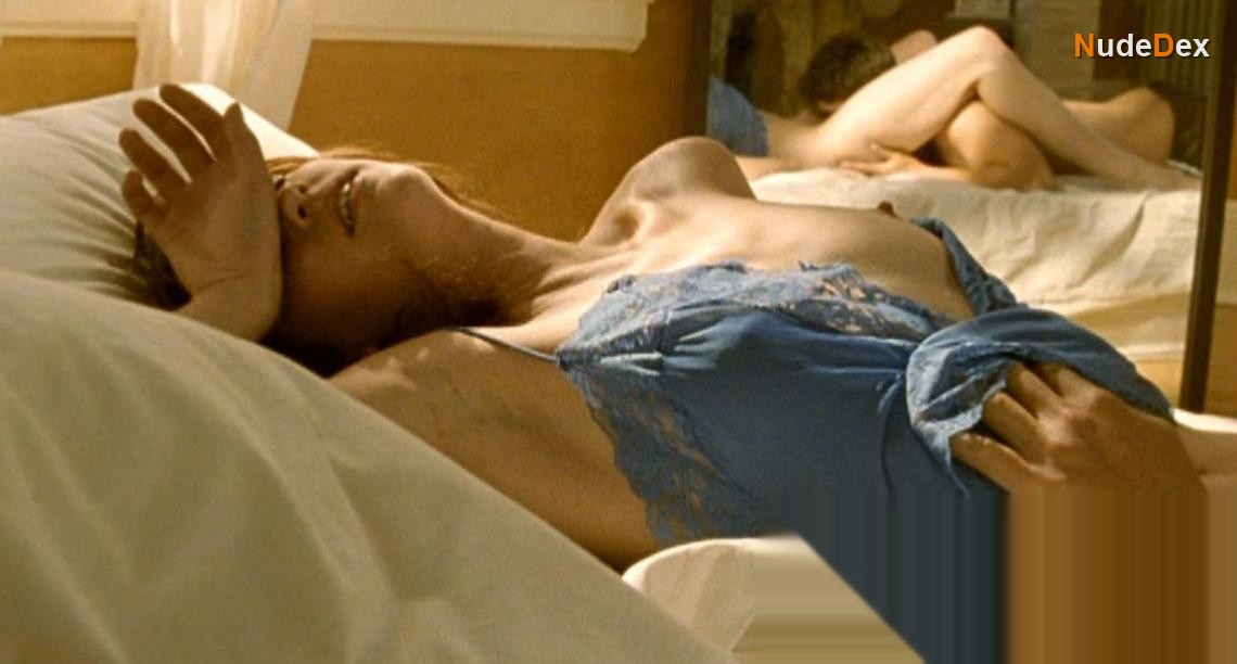 Lauren Lee Smith in Lie With Me, photo 17