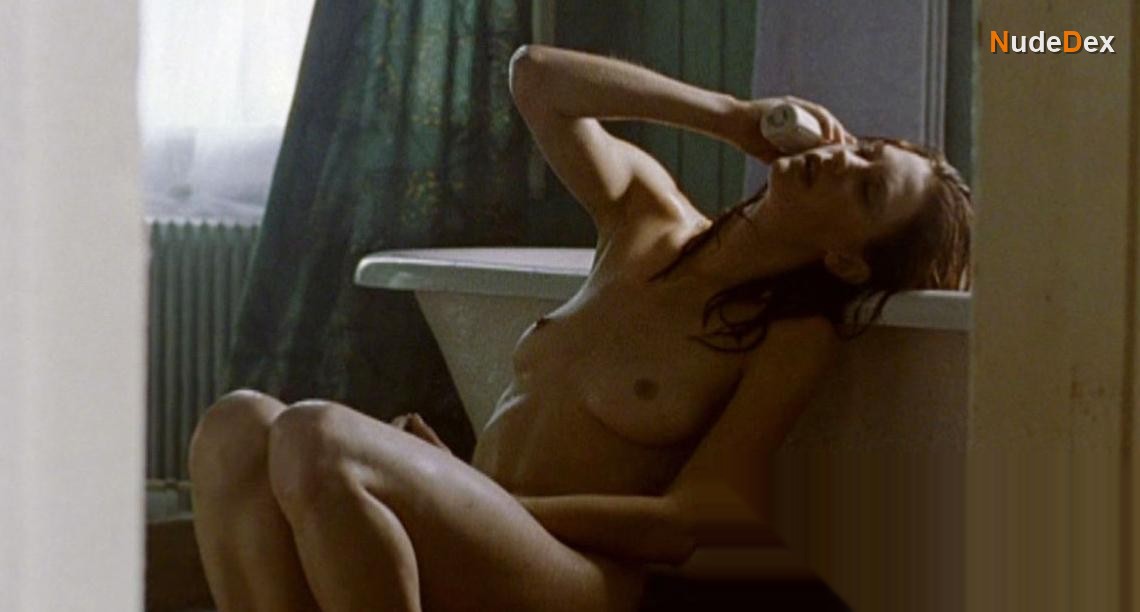 Lauren Lee Smith in Lie With Me, photo 21