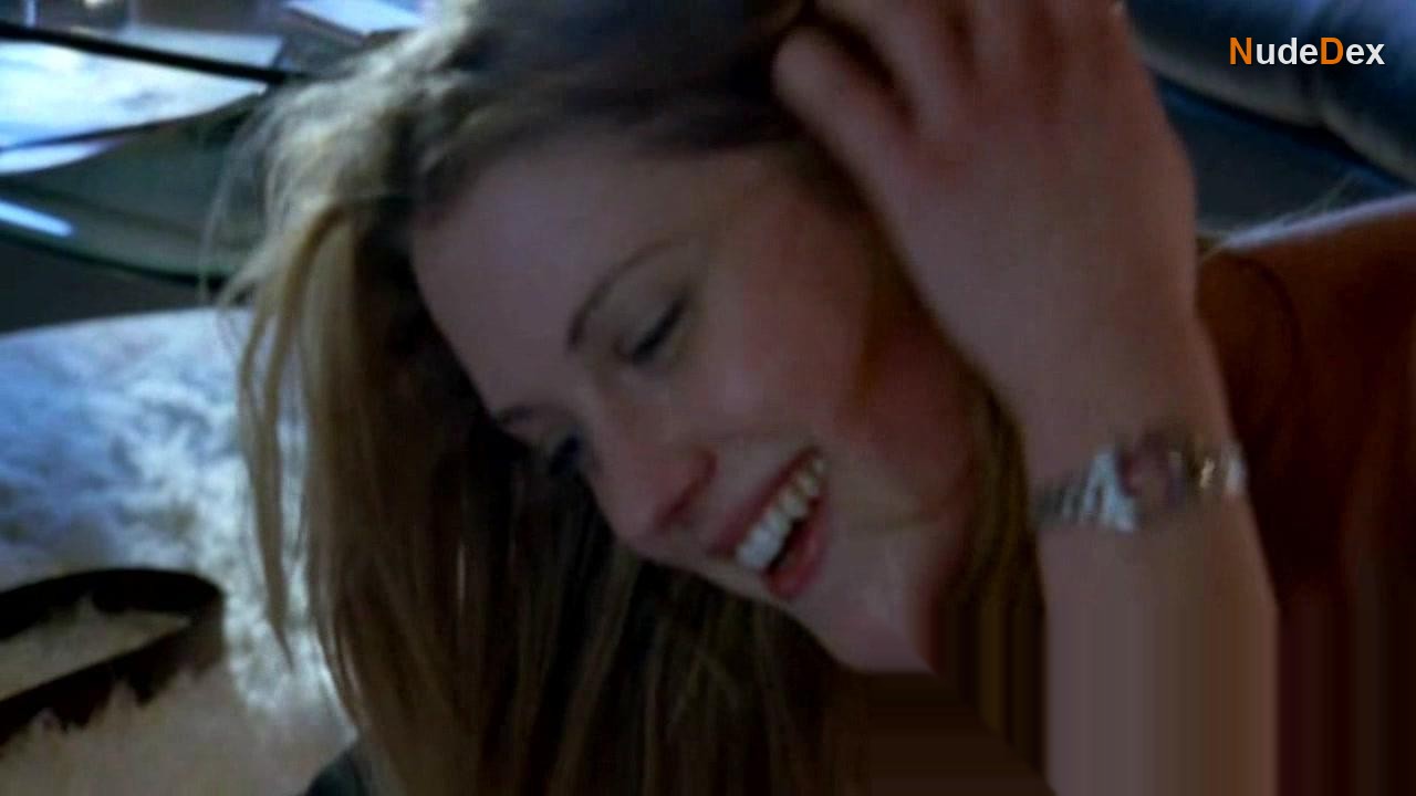 Lauren Lee Smith in Normal, photo 6