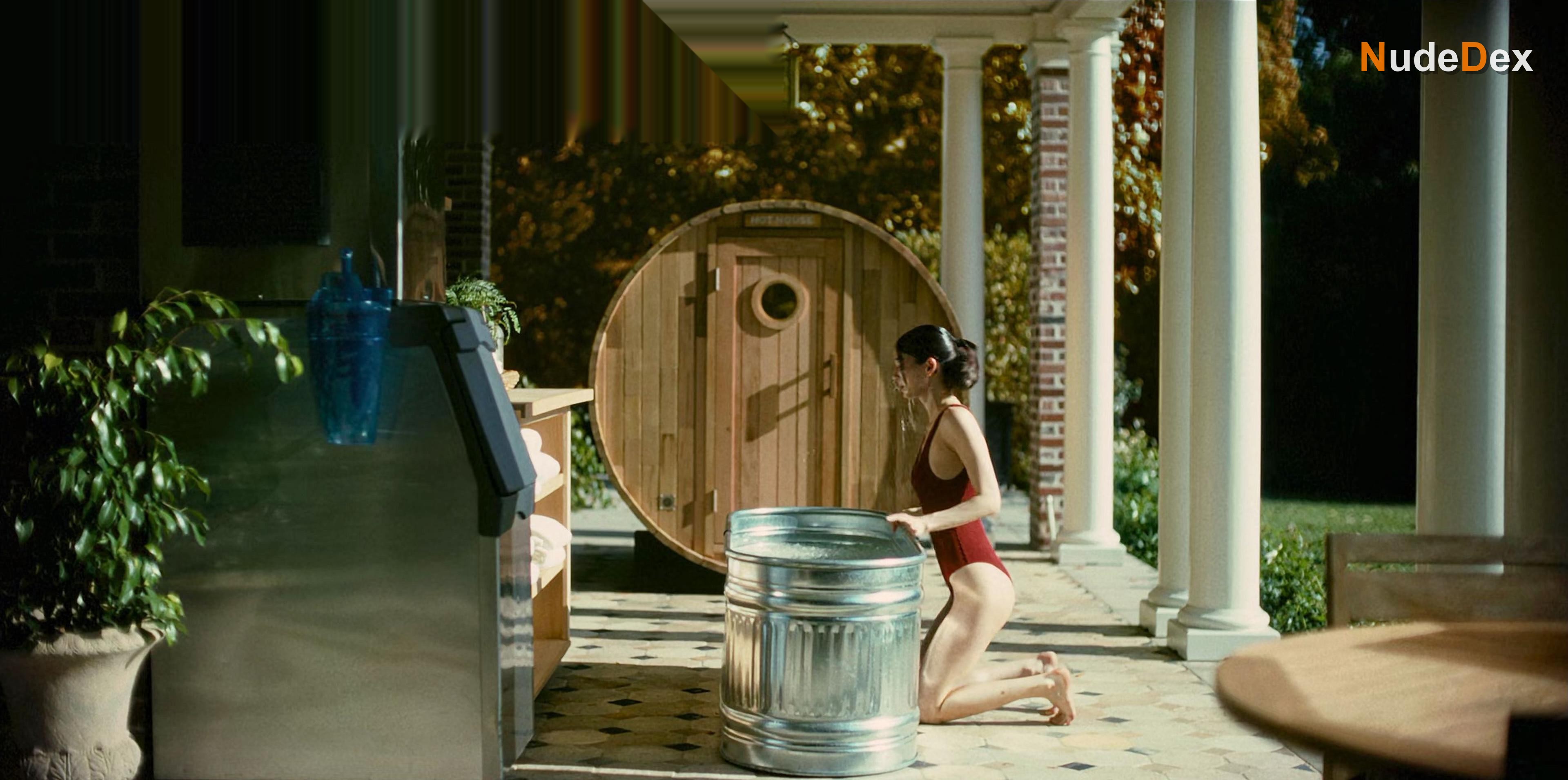 Lauren Tsai in Rooster, photo 2