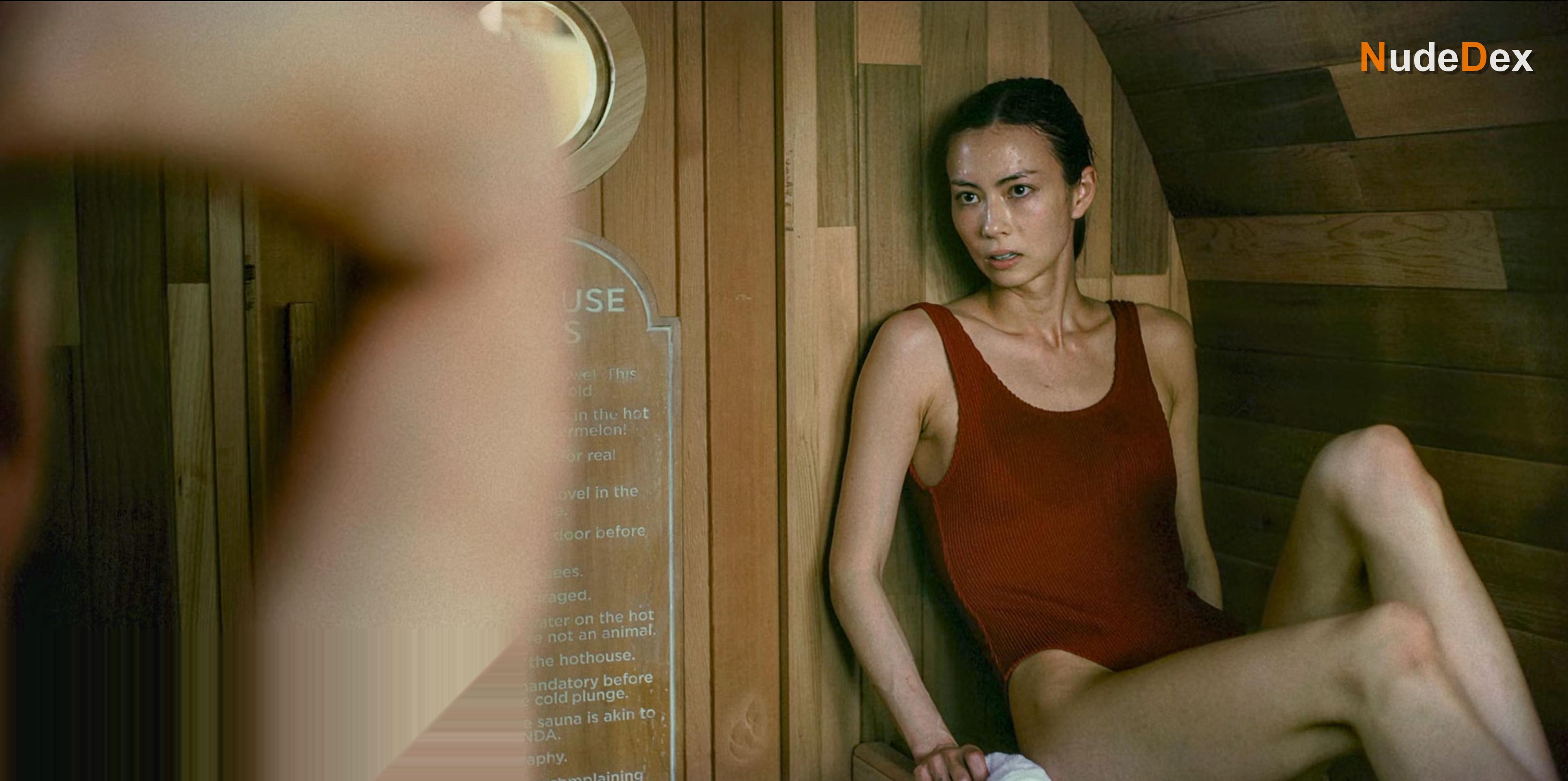 Lauren Tsai in Rooster, photo 3