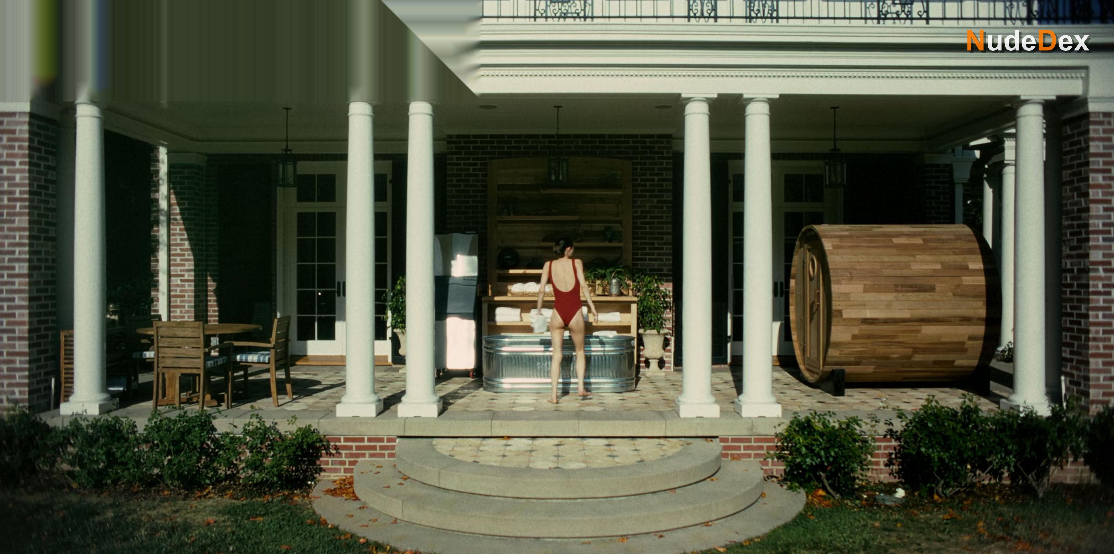 Lauren Tsai in Rooster, photo 4