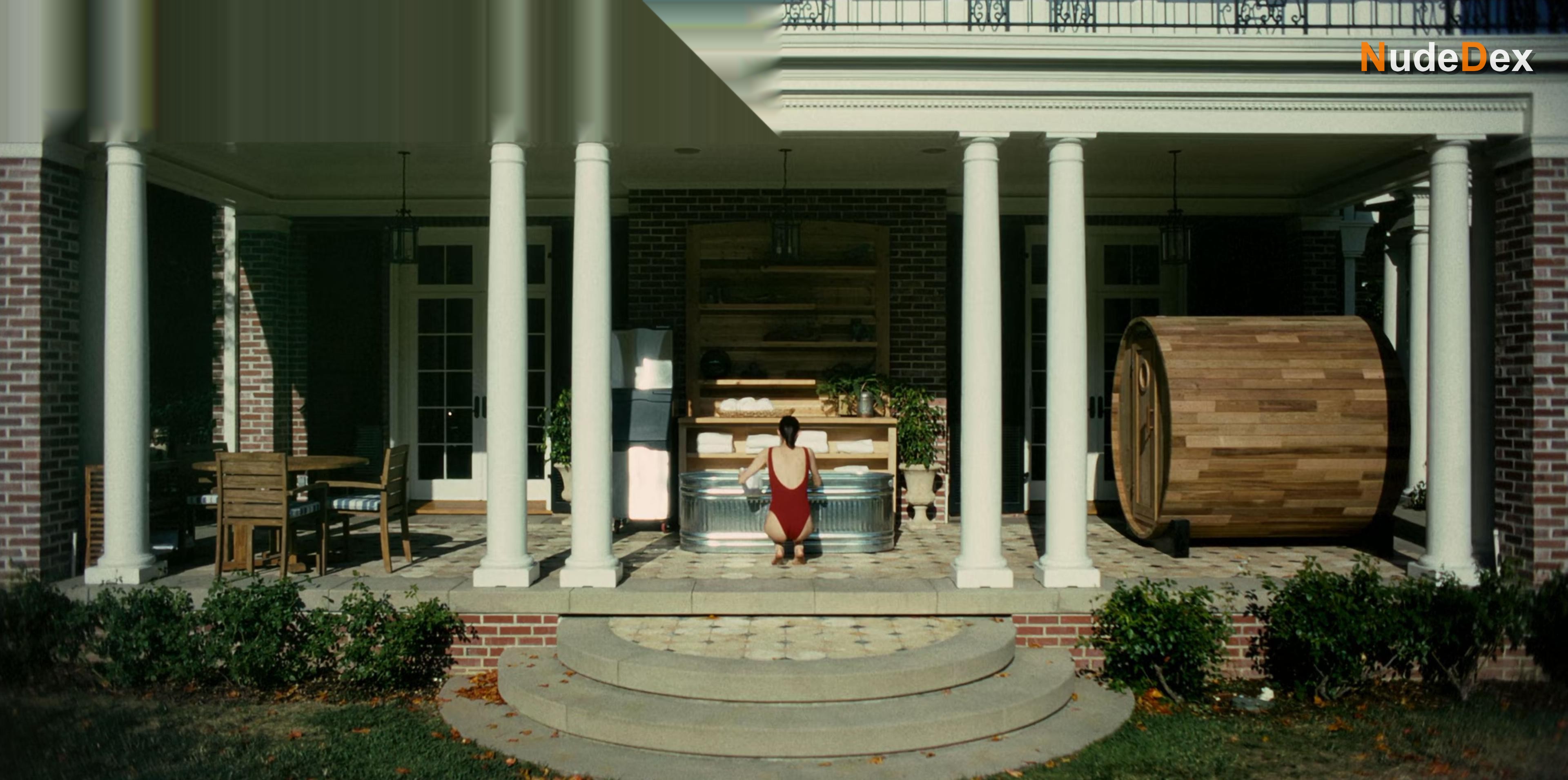 Lauren Tsai in Rooster, photo 5