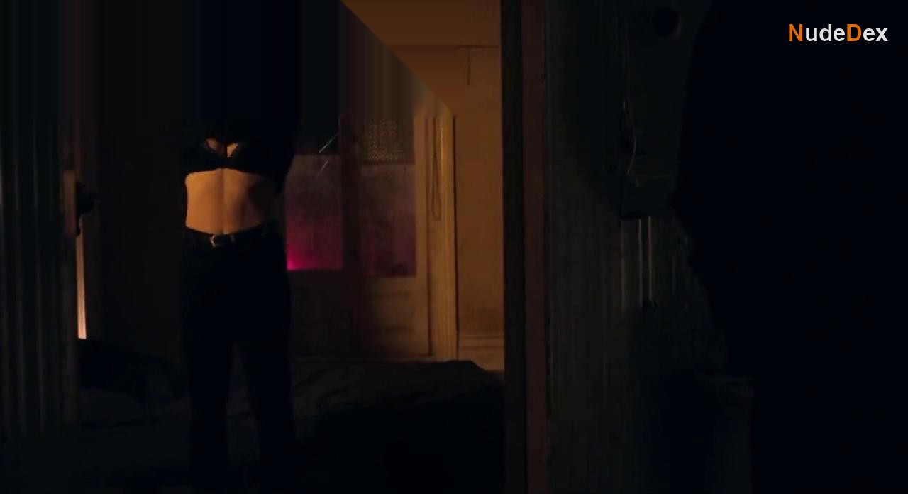 Layla Robinson in In Passing