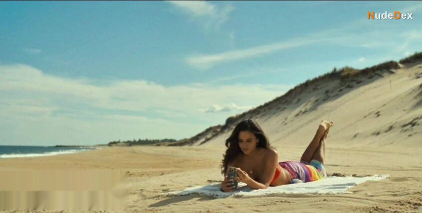 Laysla De Oliveira in Special Ops: Lioness, photo 2