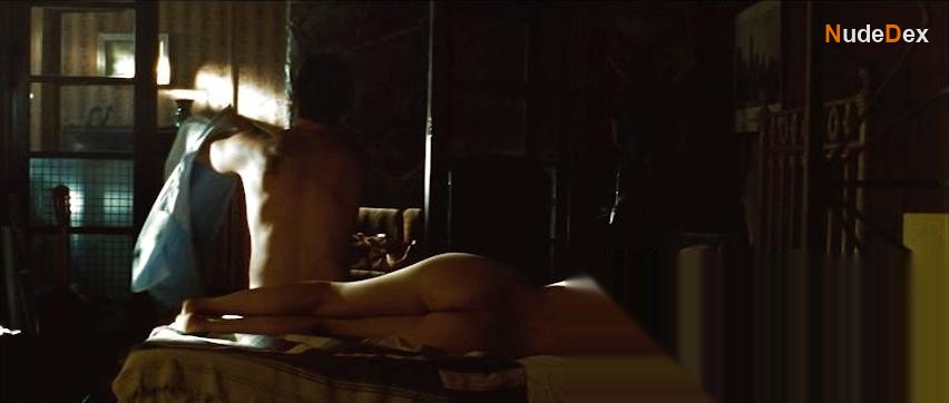 Leandra Leal in A Wolf At The Door, photo 1