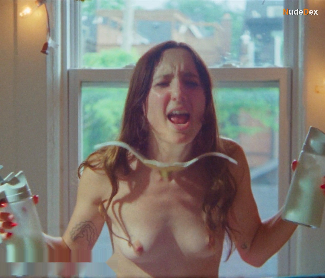Lea Rose Sebastianisdesnudo in Please Love Me, photo 3