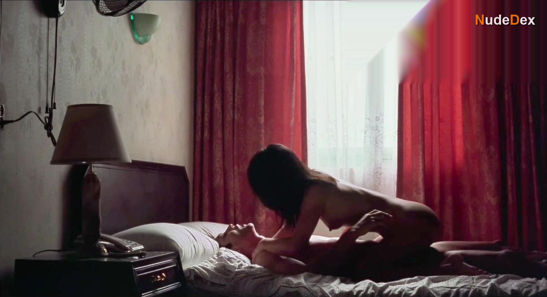 Lee Jae-eun in A Century S End, photo 5