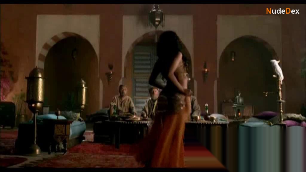 Leila Bekhti in Ali Baba Et Les 40 Voleurs, photo 3