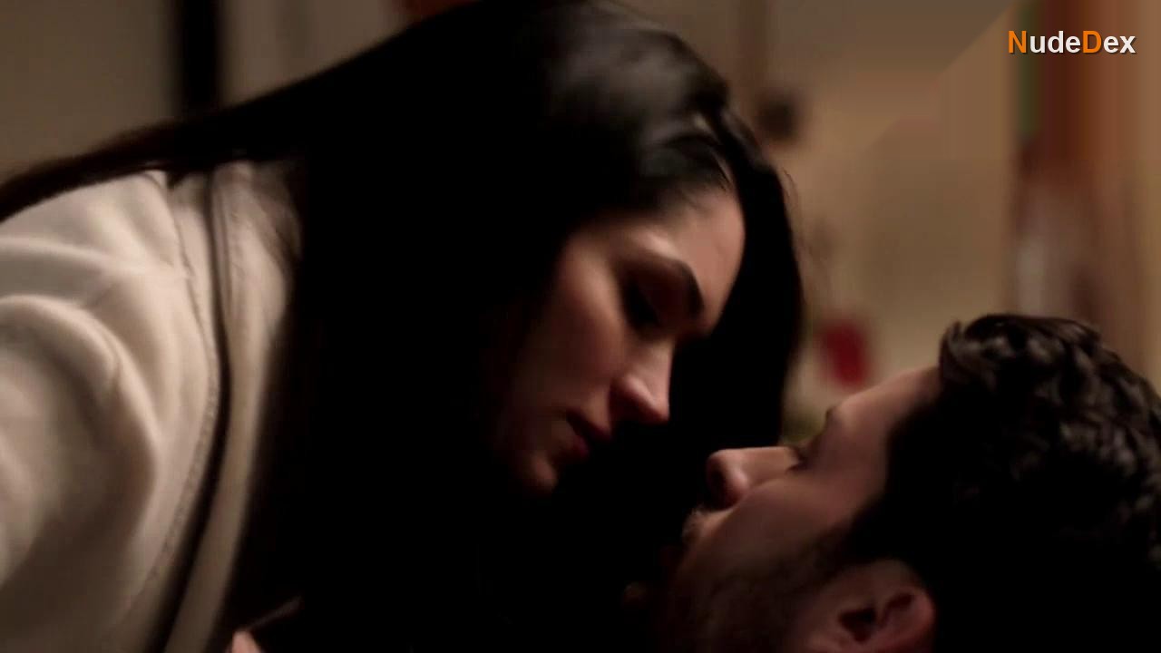 Lela Loren in Power, photo 5
