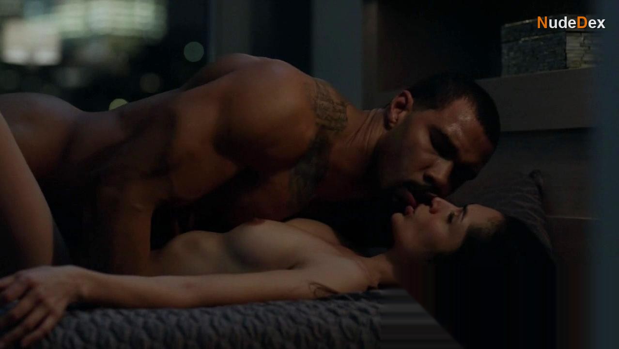 Lela Loren in Power, photo 12