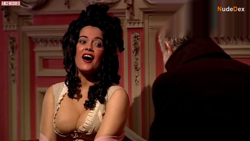 Lena Coelho in O Conde De Abrahnos, photo 19