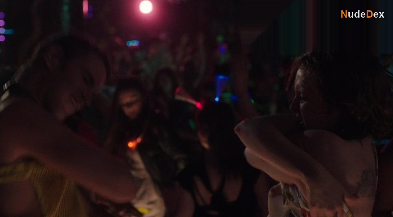Lena Dunham in Girls, photo 94