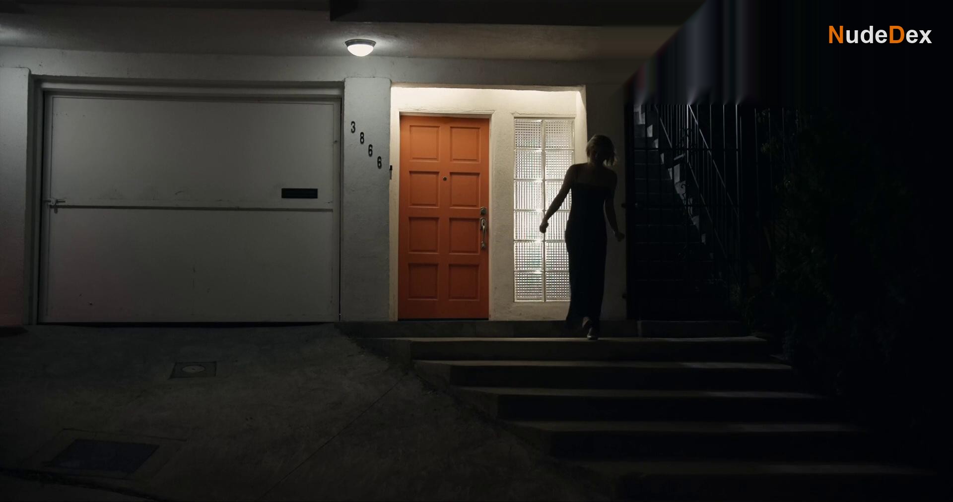 Lena Gora in Roving Woman, photo 11