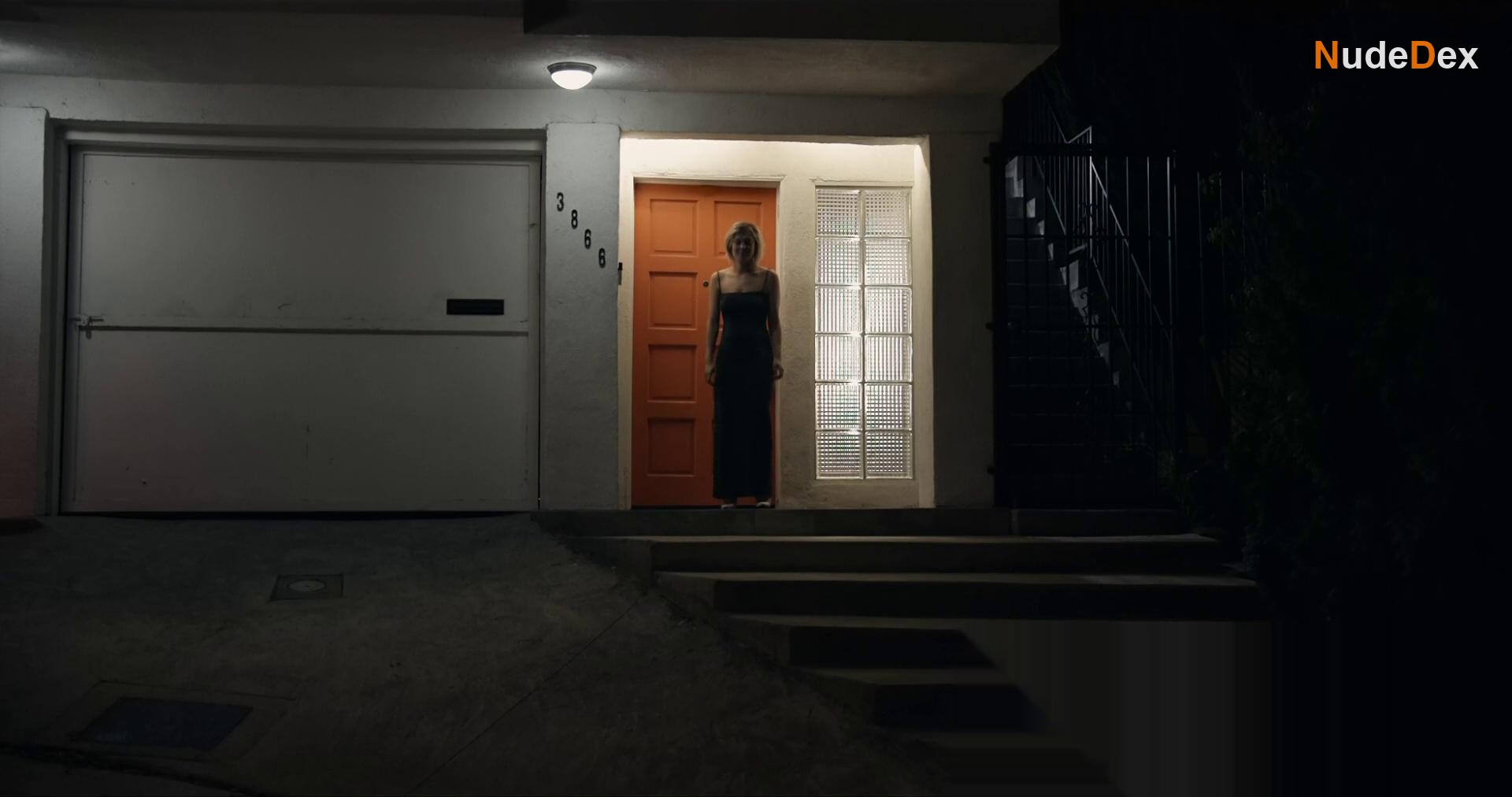Lena Gora in Roving Woman, photo 15