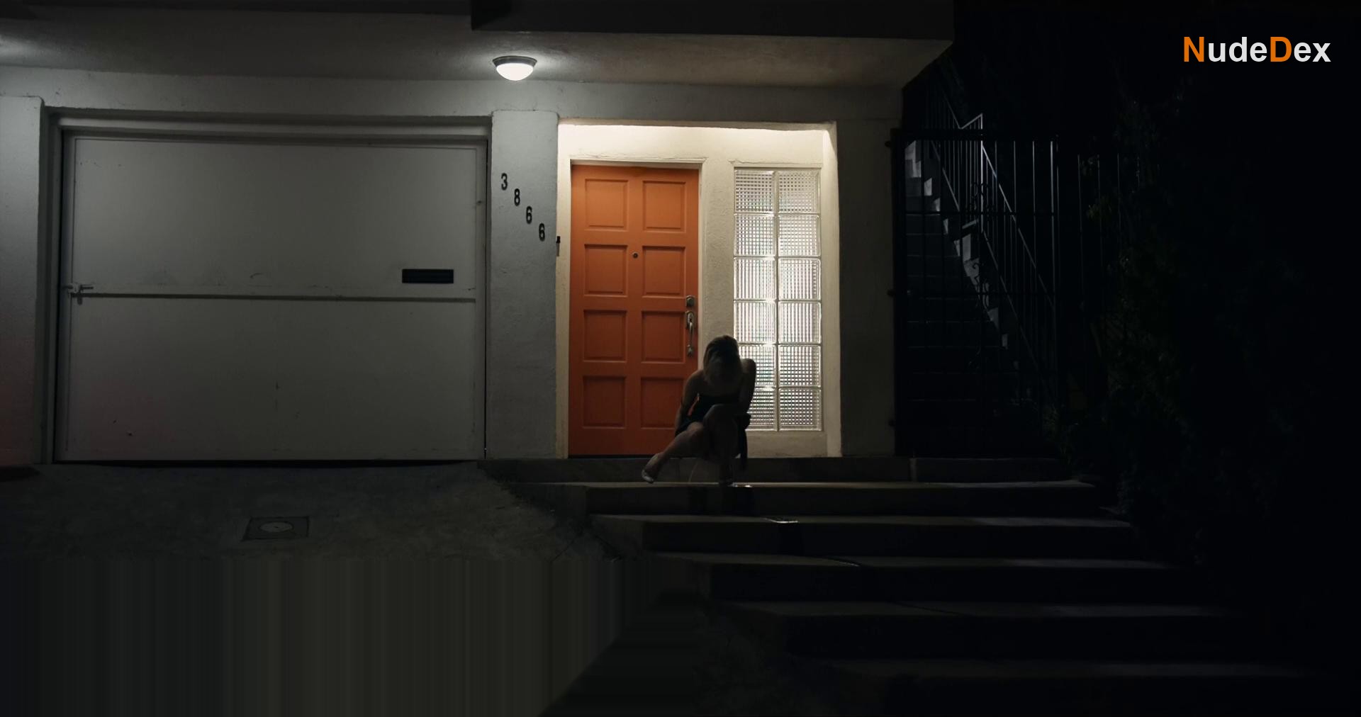 Lena Gora in Roving Woman, photo 16