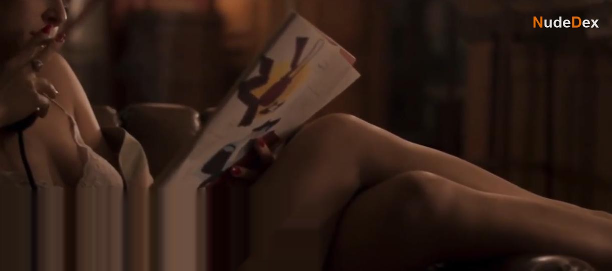 Lena Gora in The King, photo 3