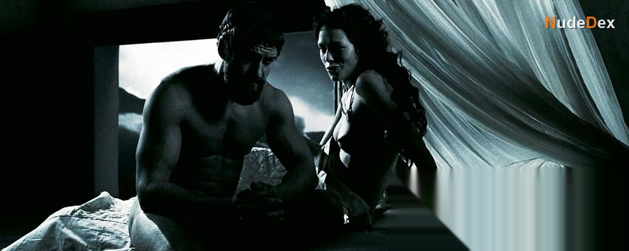 Lena Headey in 300, photo 1