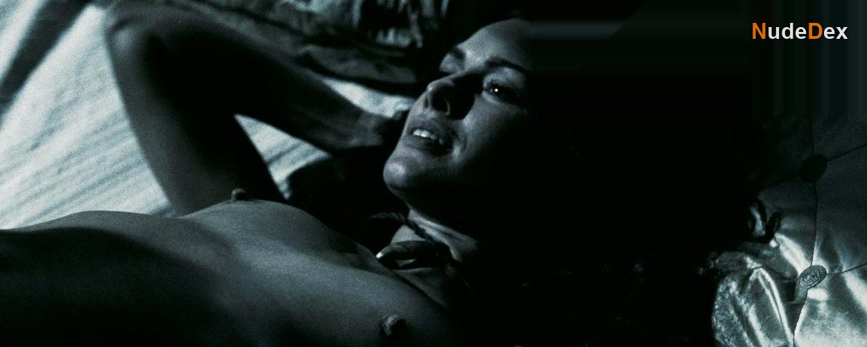 Lena Headey in 300, photo 4