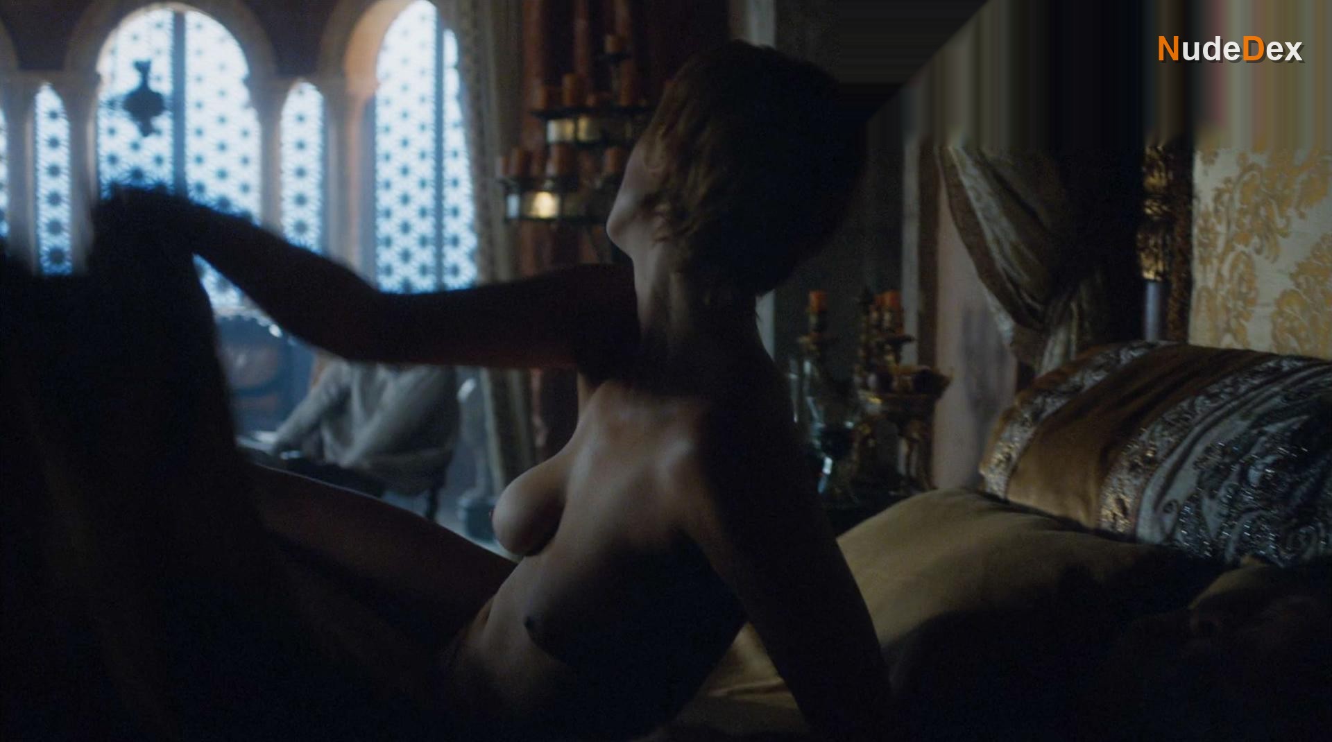 Lena Headey in Game Of Thrones, photo 17