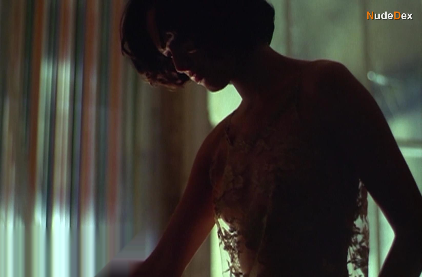 Lena Headey in The Hunger, photo 6