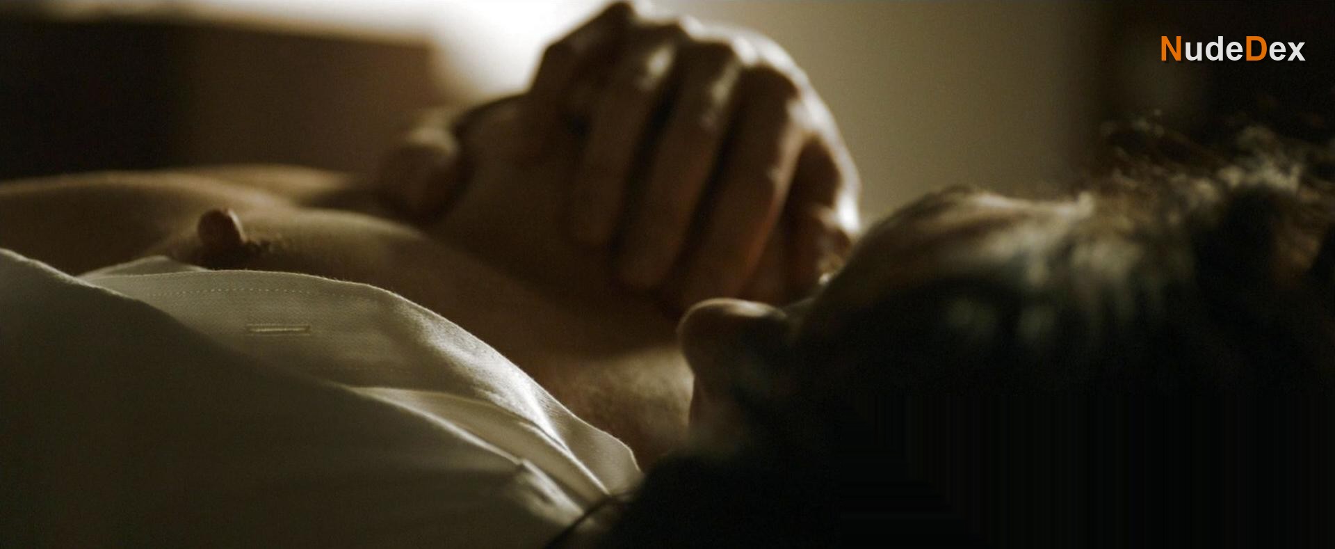 Lena Headey in Zipper, photo 5